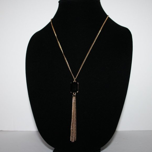 Vintage Jewelry - Beautiful gold and black vintage necklace w tassel